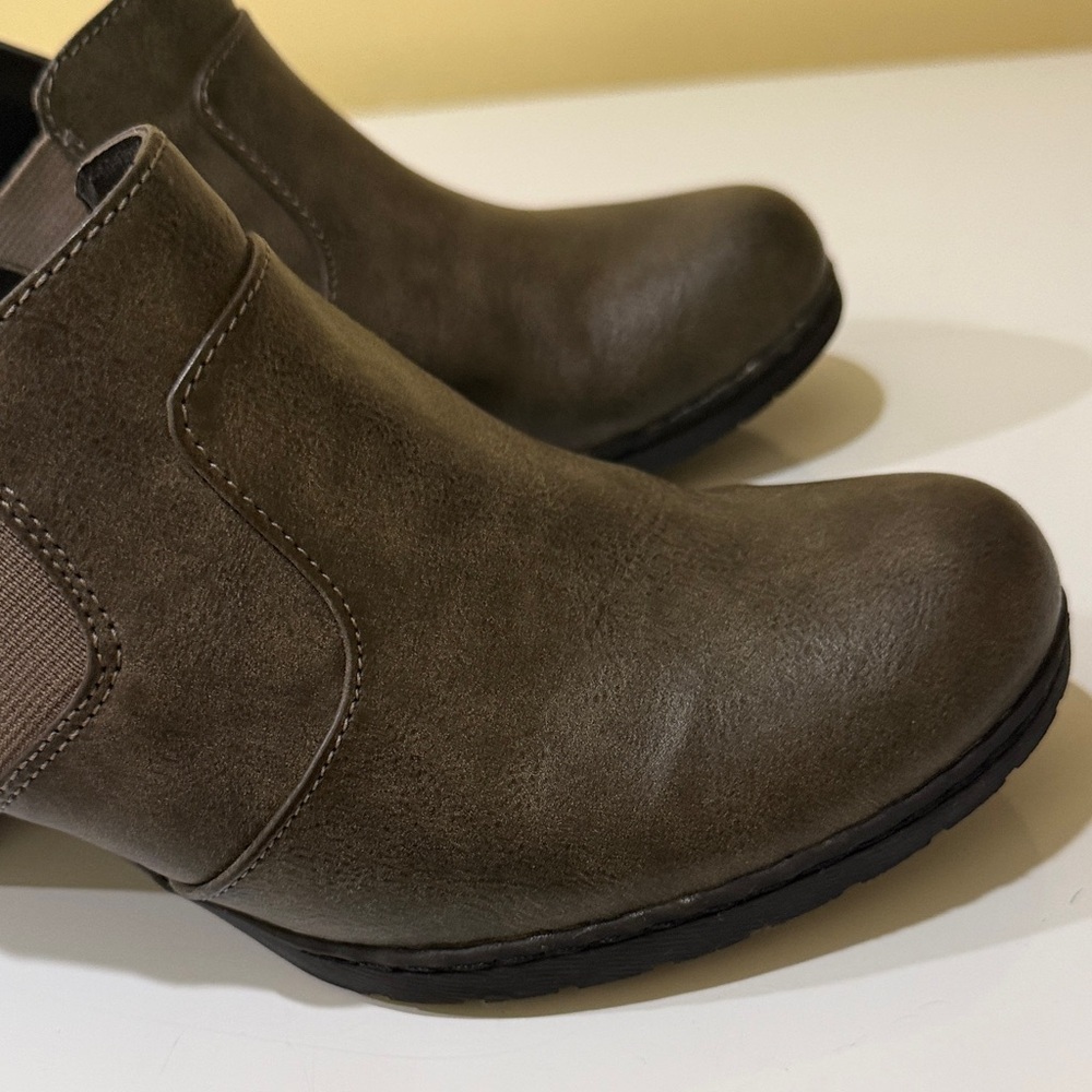 Croft & Barrow Ortholite Women's Gray Slip-On Ankle Bootie Block Heel Round Toe - Picture 6 of 10